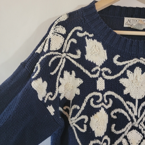 VTG Y2K Blue White Floral Chunky 3-D Knit Pullover Sweater Sz M Crop Cottagecore - Picture 4 of 11